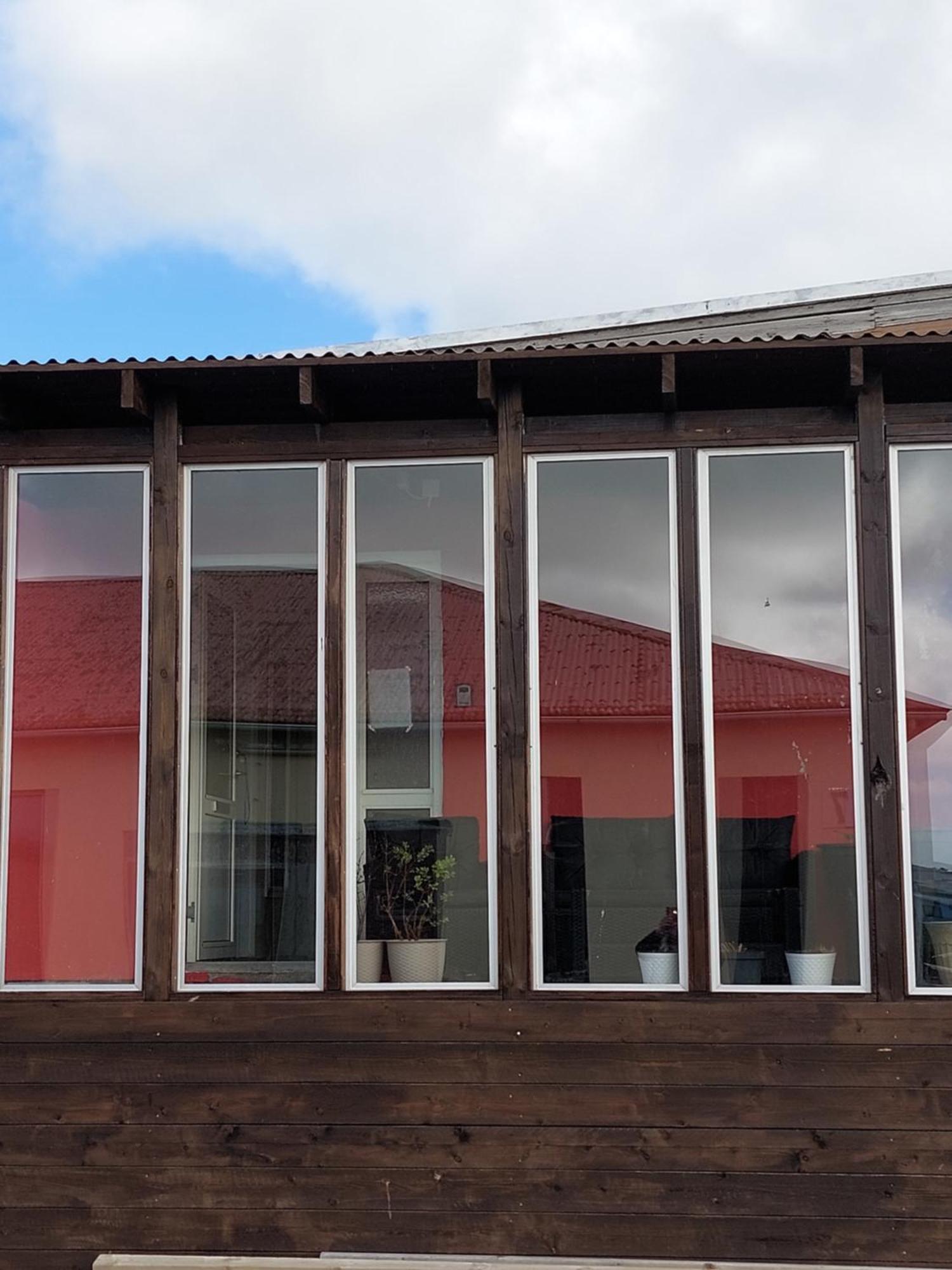 NjarthvikThe Red House Near The Sea公寓 客房 照片